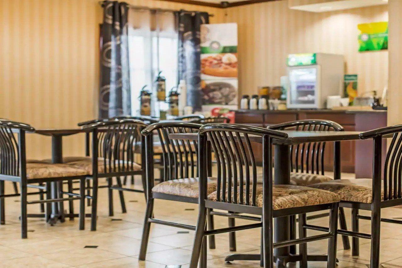 Econo Lodge Glens Falls - Lake George Exterior photo